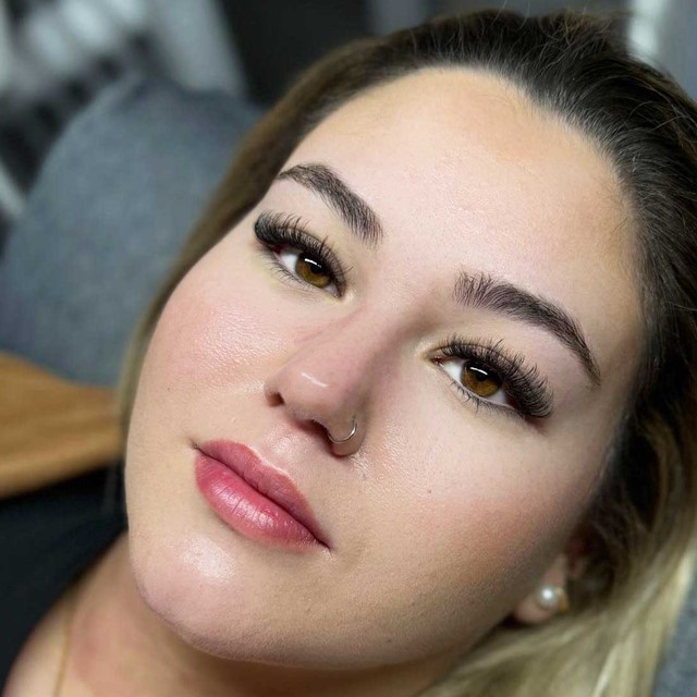 Consigue un diseño de cejas profesional