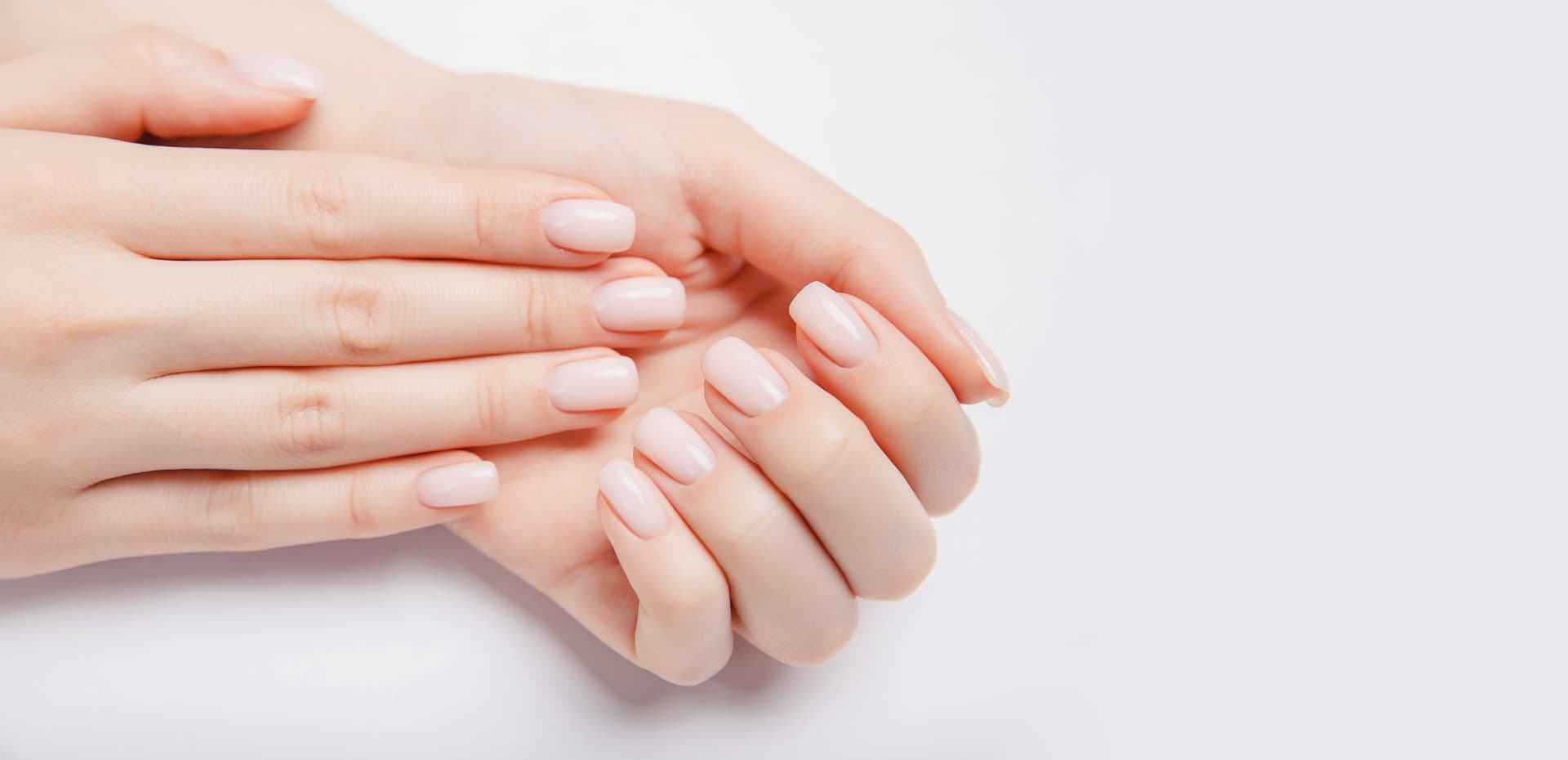 Hacer la manicura en Ferrol