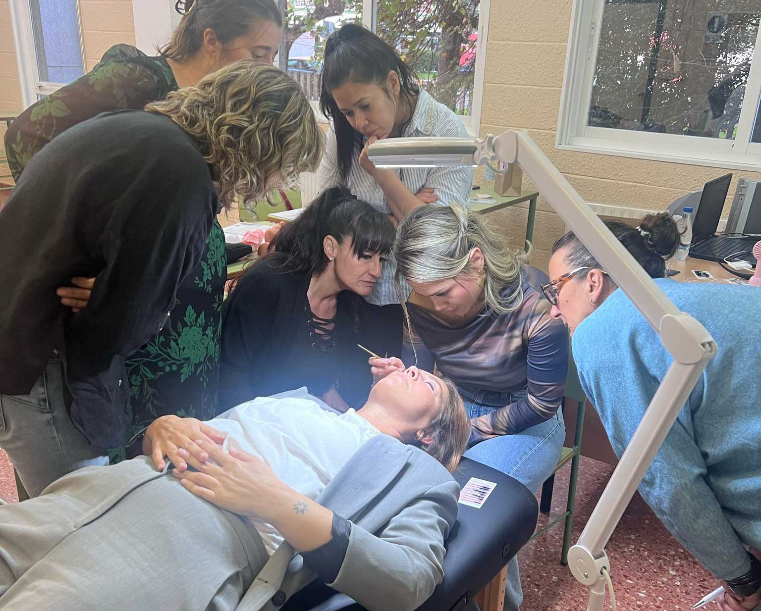 formación de laminado de cejas en Ferrol